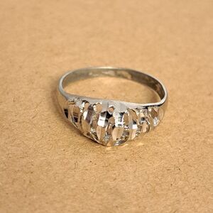 Sterling Sliver 925 Ring Size 6 Unique Design No Stone Shines Bright